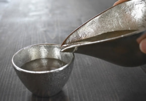 能作の錫は混じりっけなしの錫100%で作られています