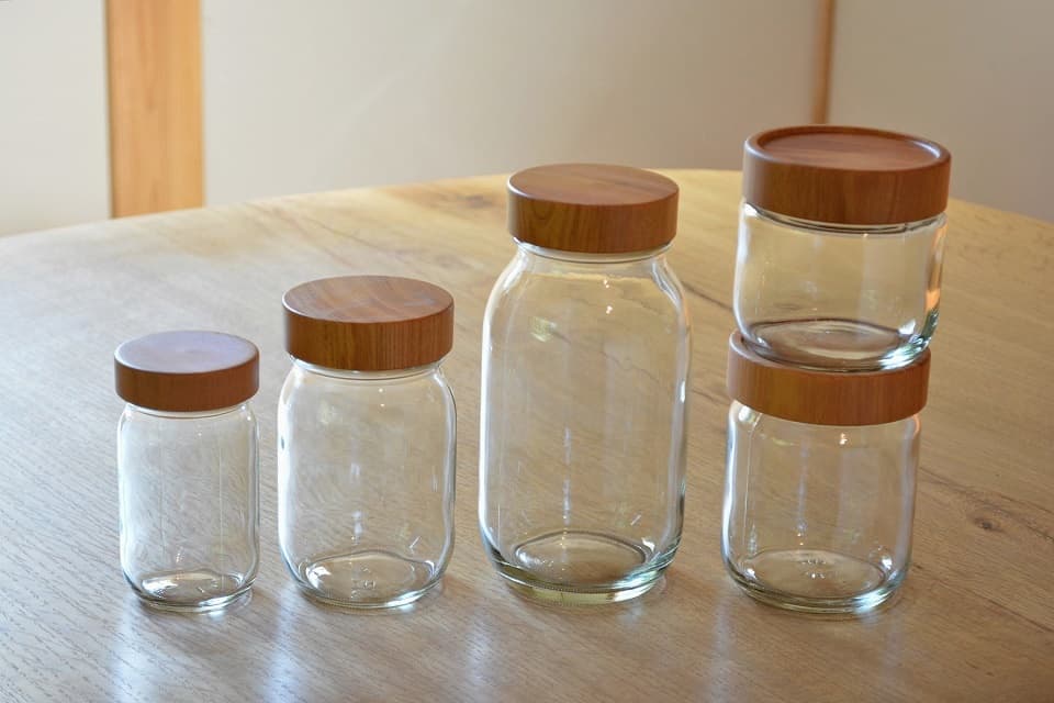 美しいケヤキの蓋を合わせたガラスのキャニスター(Pot・Stacking Pot)<MokuNeji モクネジ>