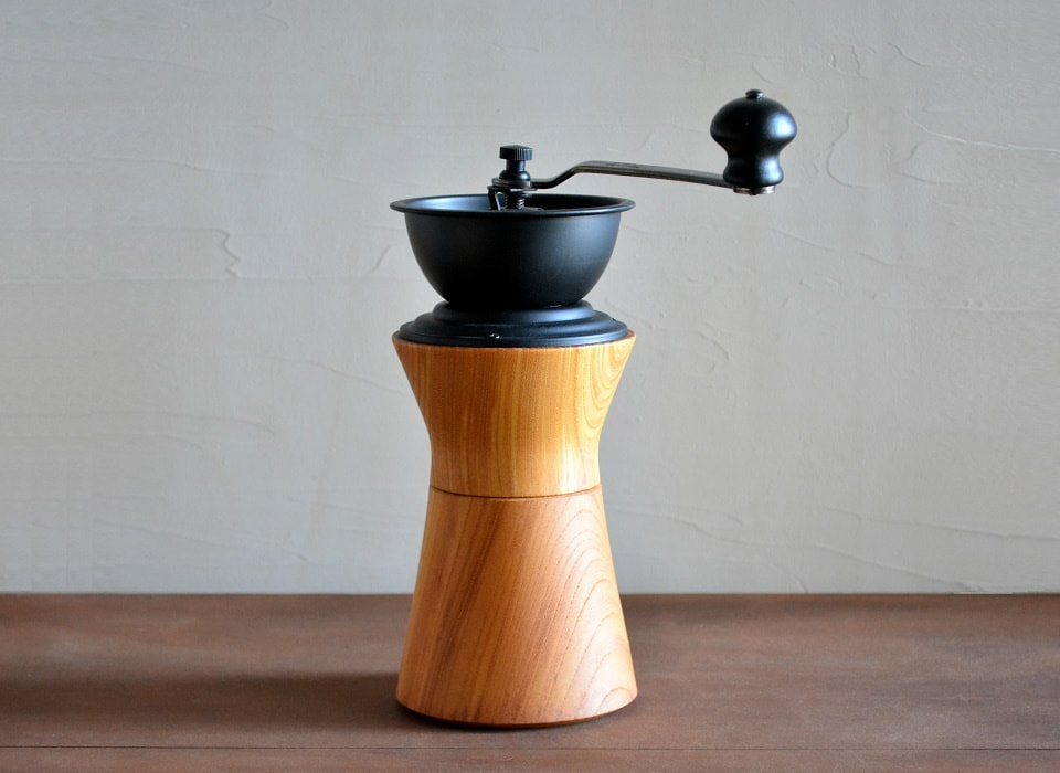 コーヒーミル (ケヤキ材) <MokuNeji モクネジ> | 暮らしのほとり舎