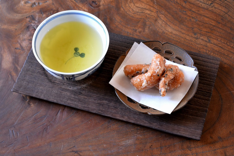 藤すかし茶托×ちょこっとトレー<鈴木盛久工房×岩本清商店>