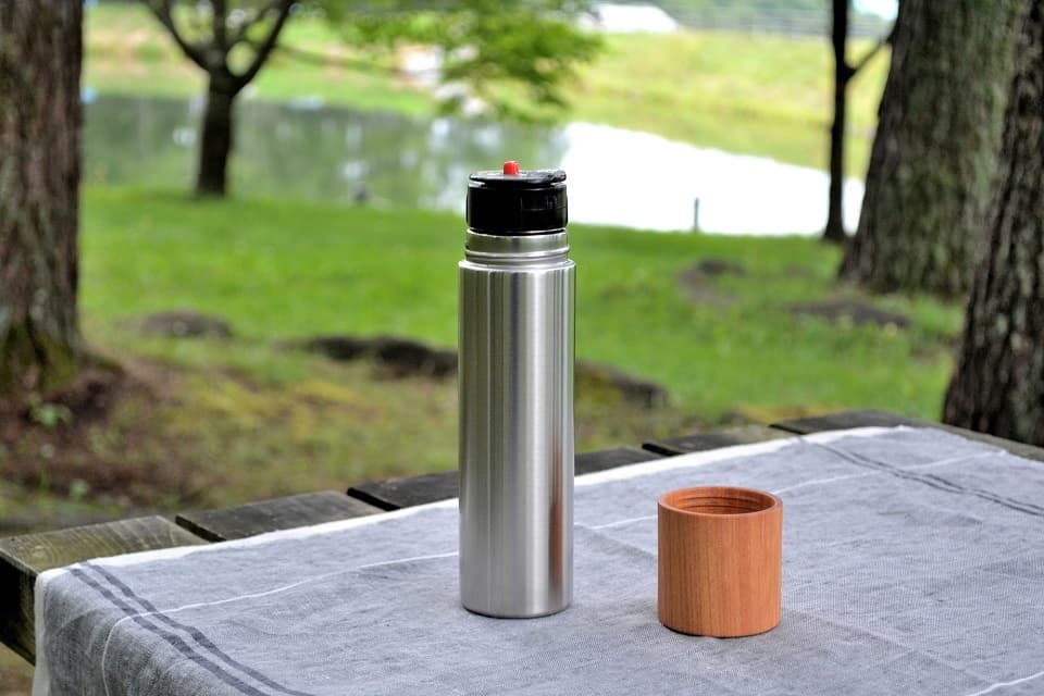 木のコップと魔法瓶のステンレスボトル 水筒 (Bottle) ＜MokuNeji モクネジ＞ ｜ 暮らしのほとり舎